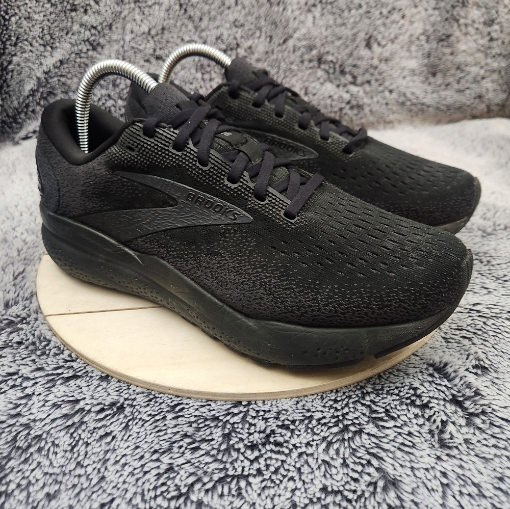 Brooks Ghost 16 Triple Black Running Shoes Sneakers Men's Size 8.5